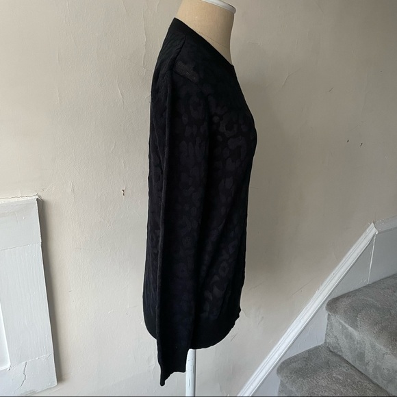 Theory Jaidyn P Exhibit Burnout Black Blue Animal Leopard Print Sweater EUC Sz S - Picture 4 of 9